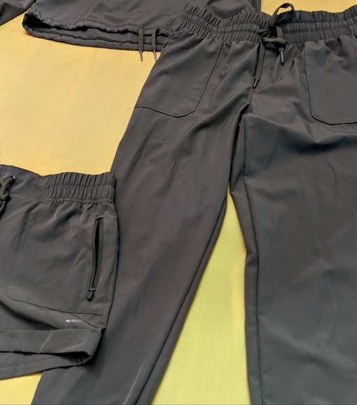 MONDETTA 3 piece track suit. Green, worn once. Size Medium-Large. - Picture 3 of 10